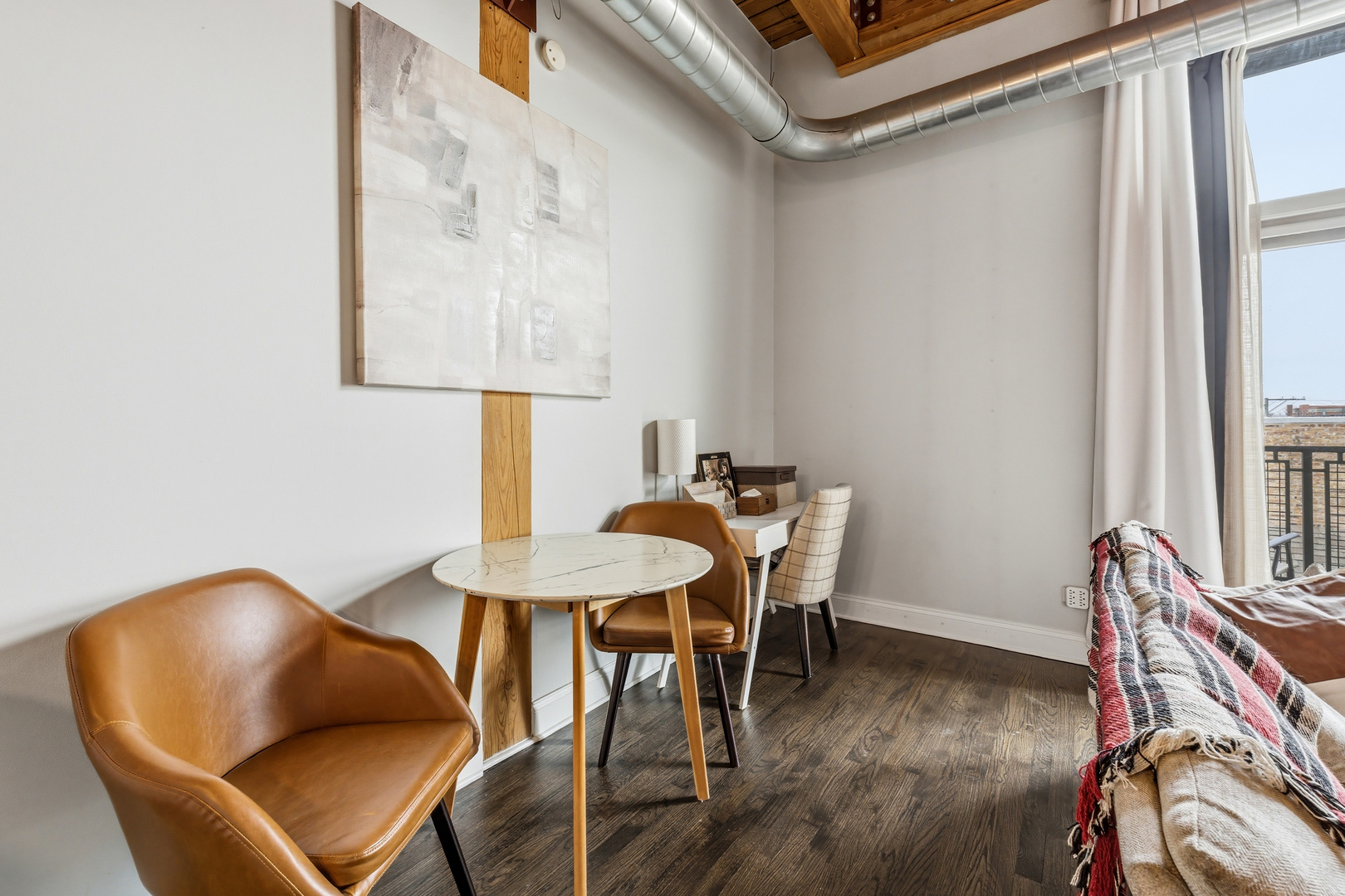 500 N DAMEN Avenue Unit: 307