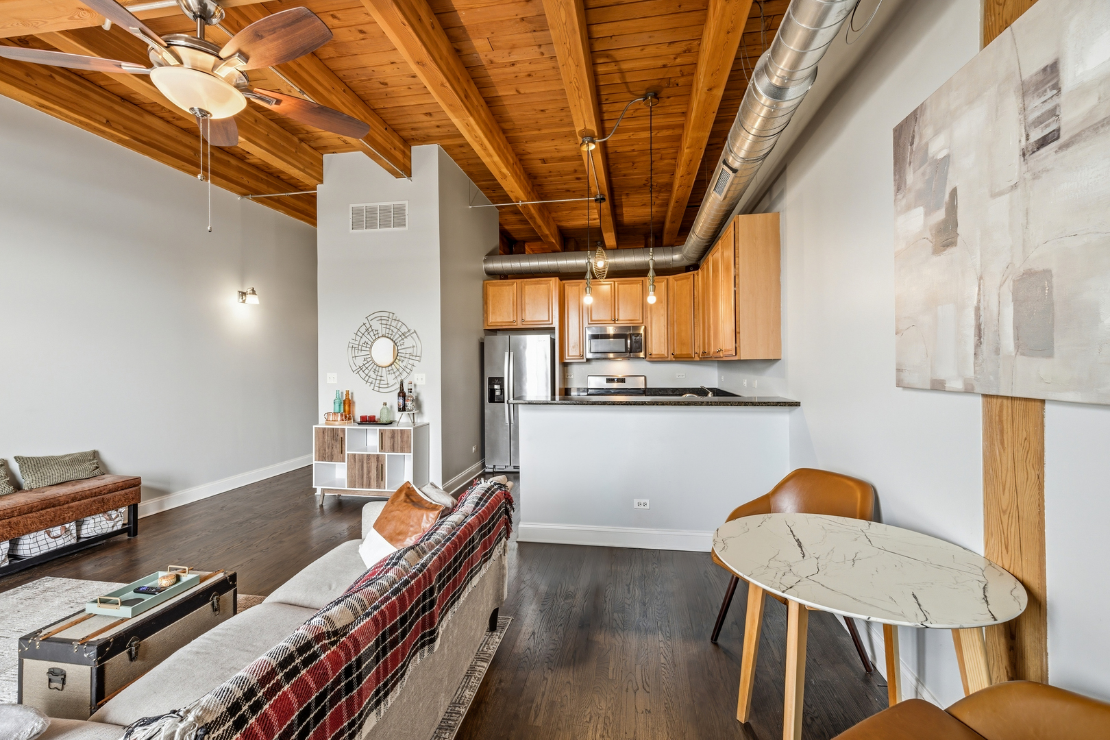 500 N DAMEN Avenue Unit: 307