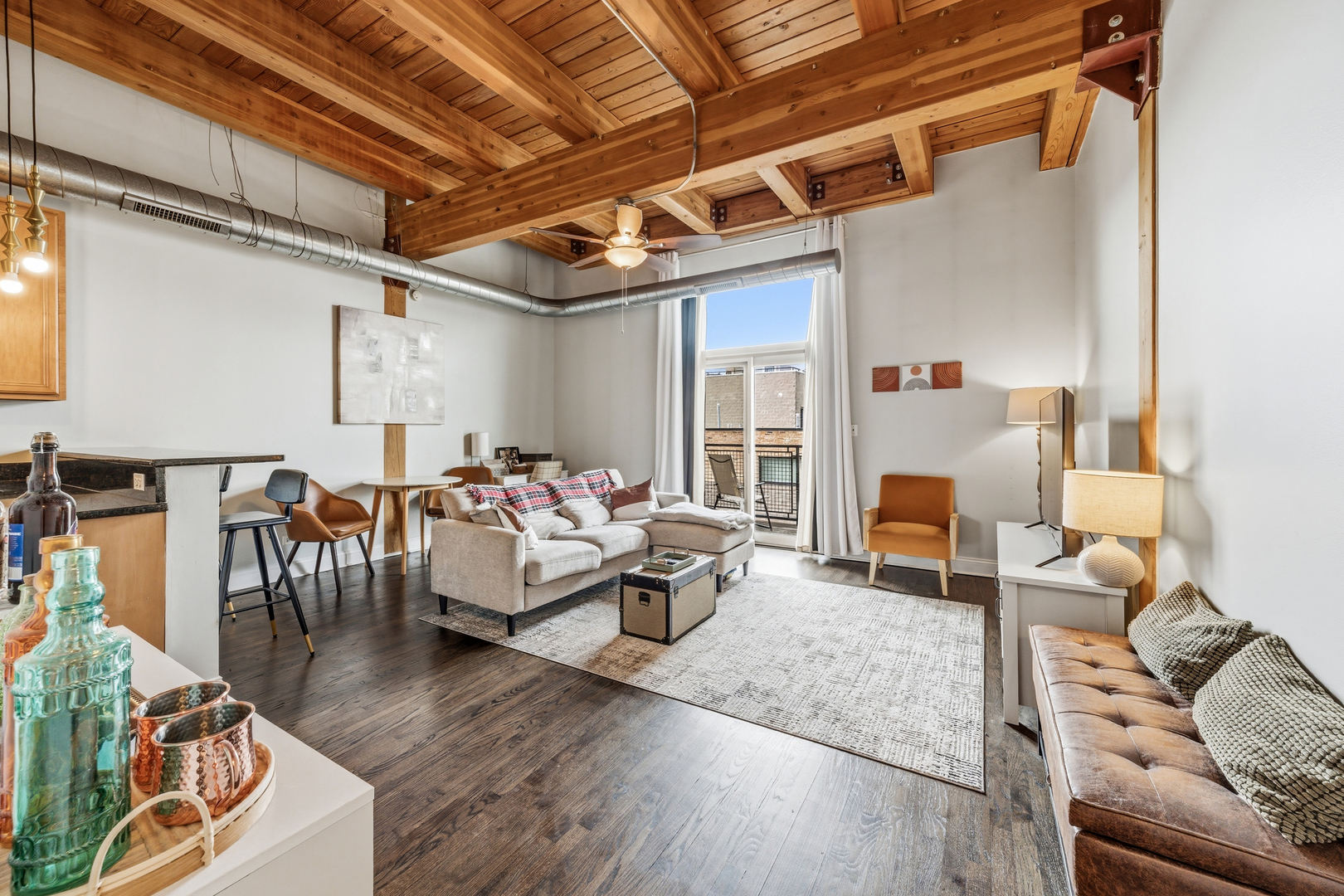 500 N DAMEN Avenue Unit: 307
