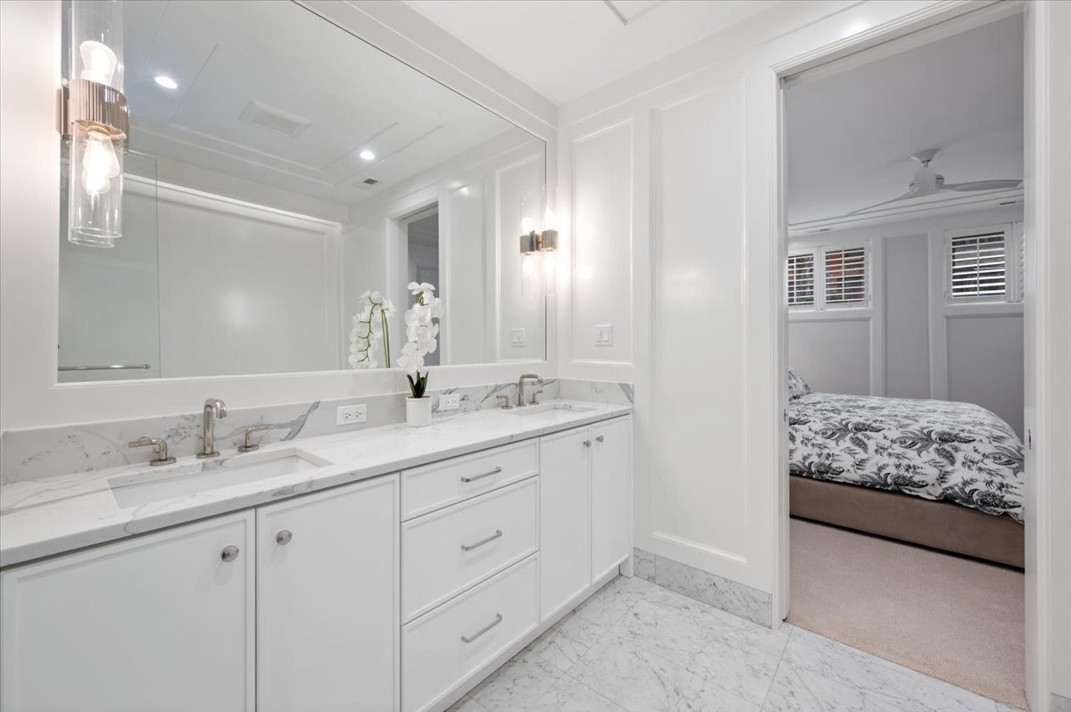 2711 N Dayton Street Unit: 1