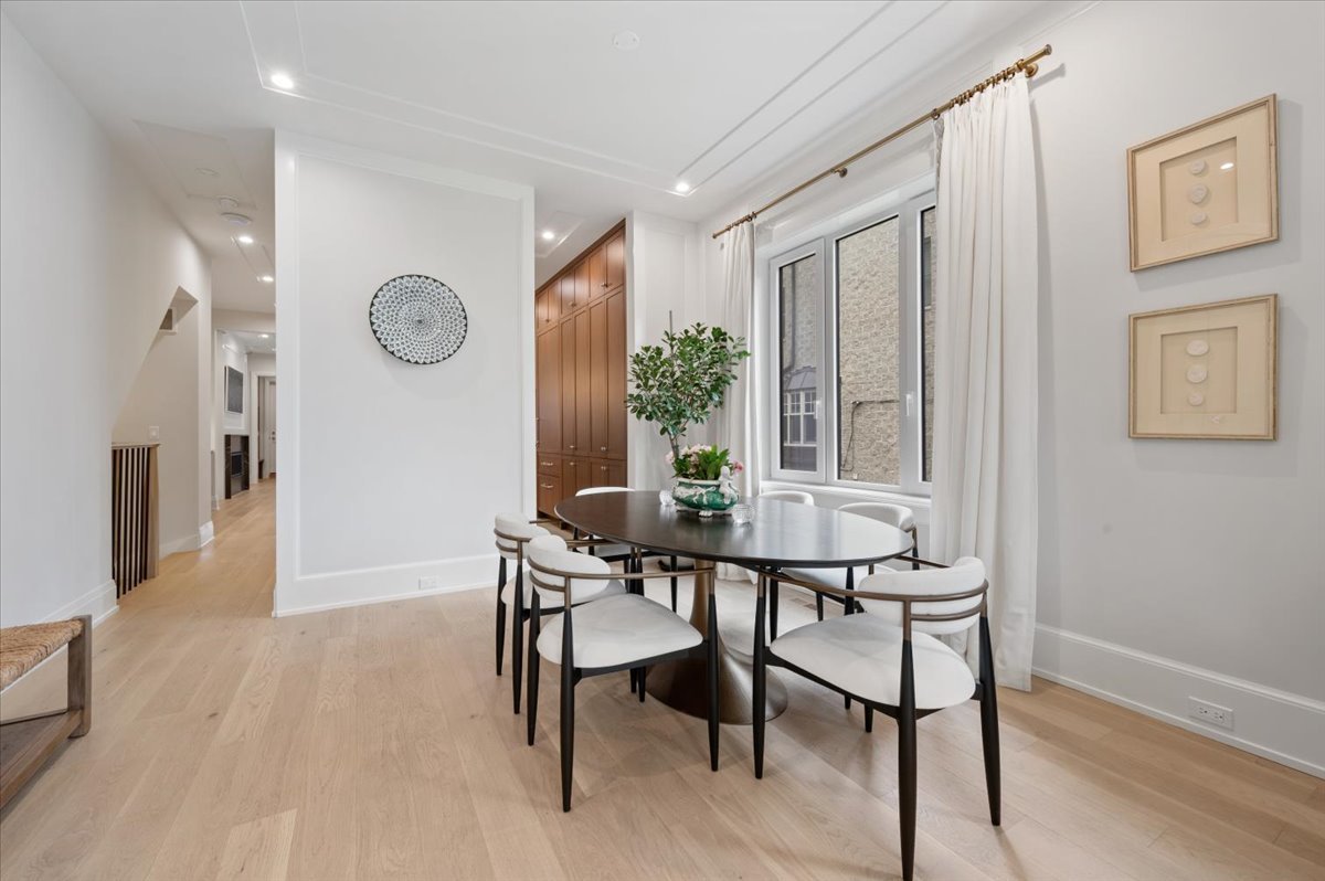2711 N Dayton Street Unit: 1