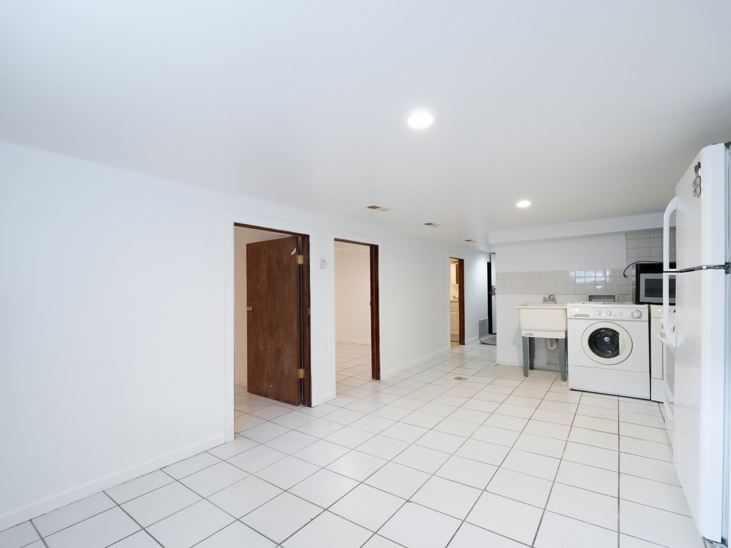 3306 W Le Moyne Street