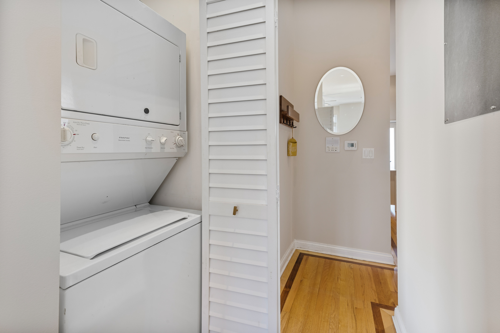 832 N Washtenaw Avenue Unit: 3