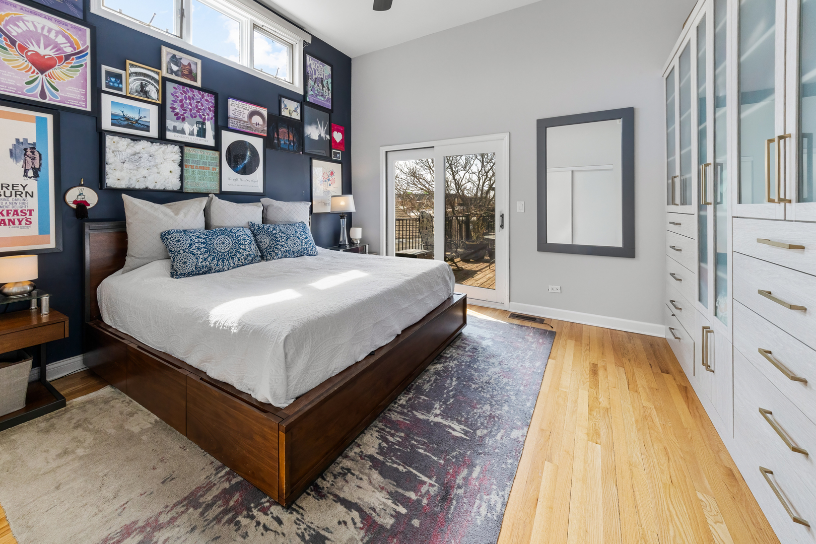 832 N Washtenaw Avenue Unit: 3