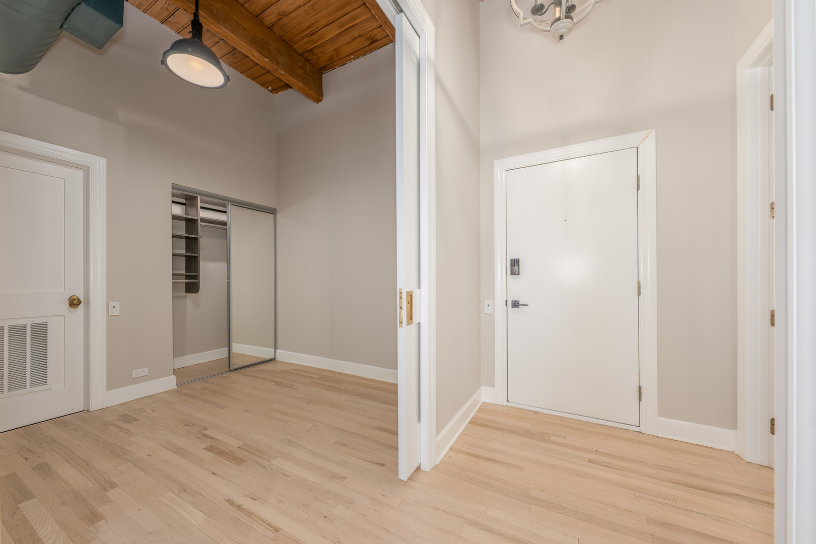 1017 W Washington Boulevard Unit: 4D