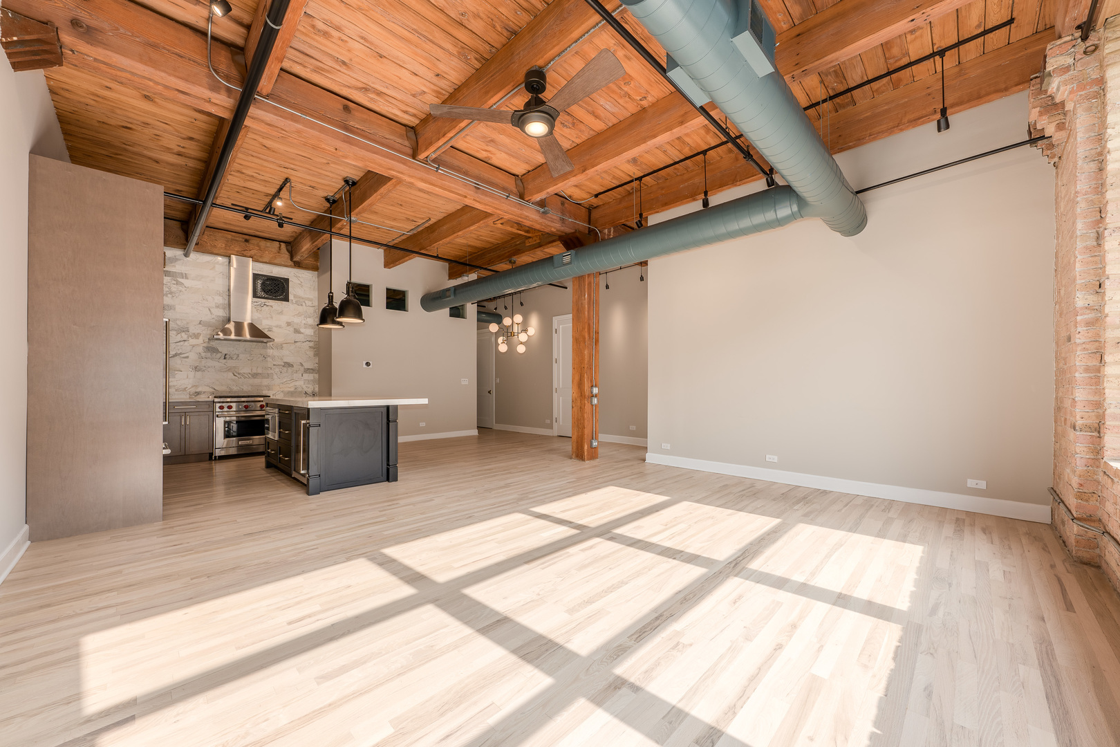 1017 W Washington Boulevard Unit: 4D