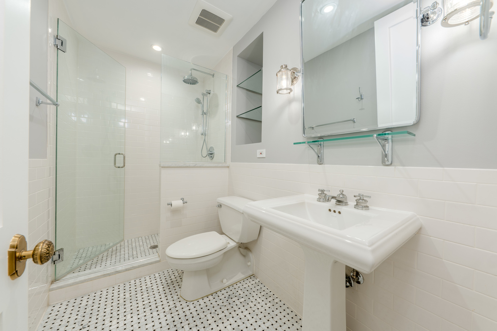 1017 W Washington Boulevard Unit: 4D