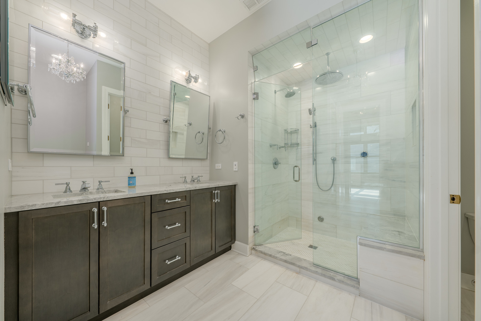 1017 W Washington Boulevard Unit: 4D