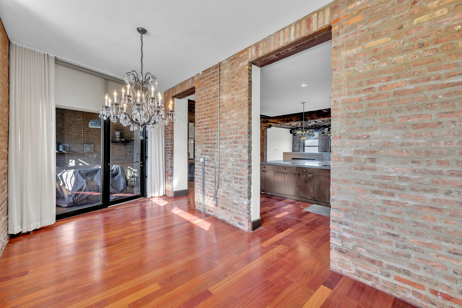 2419 W 14TH Street Unit: 2S