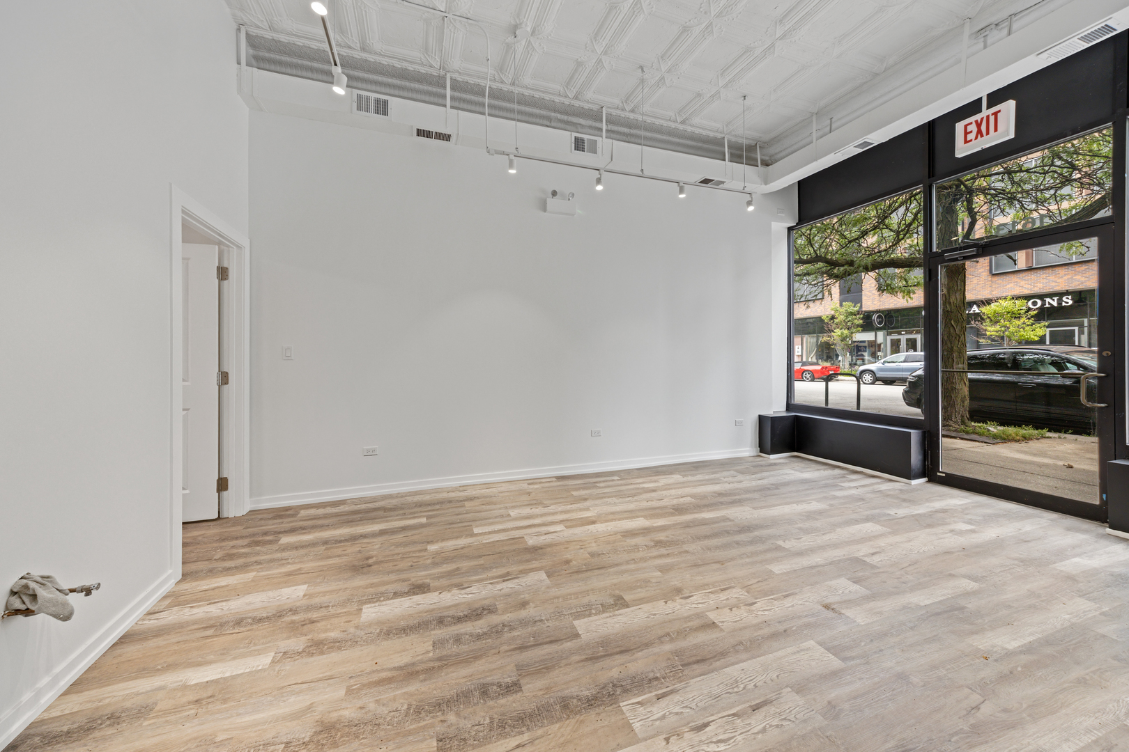 1613 E 53rd Street