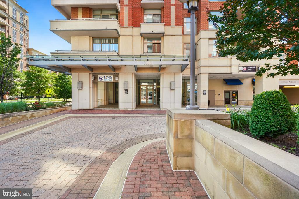 3650 S Glebe Rd #653