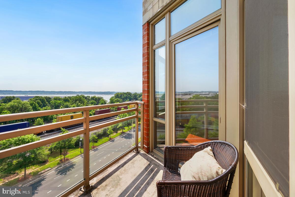 3650 S Glebe Rd #653