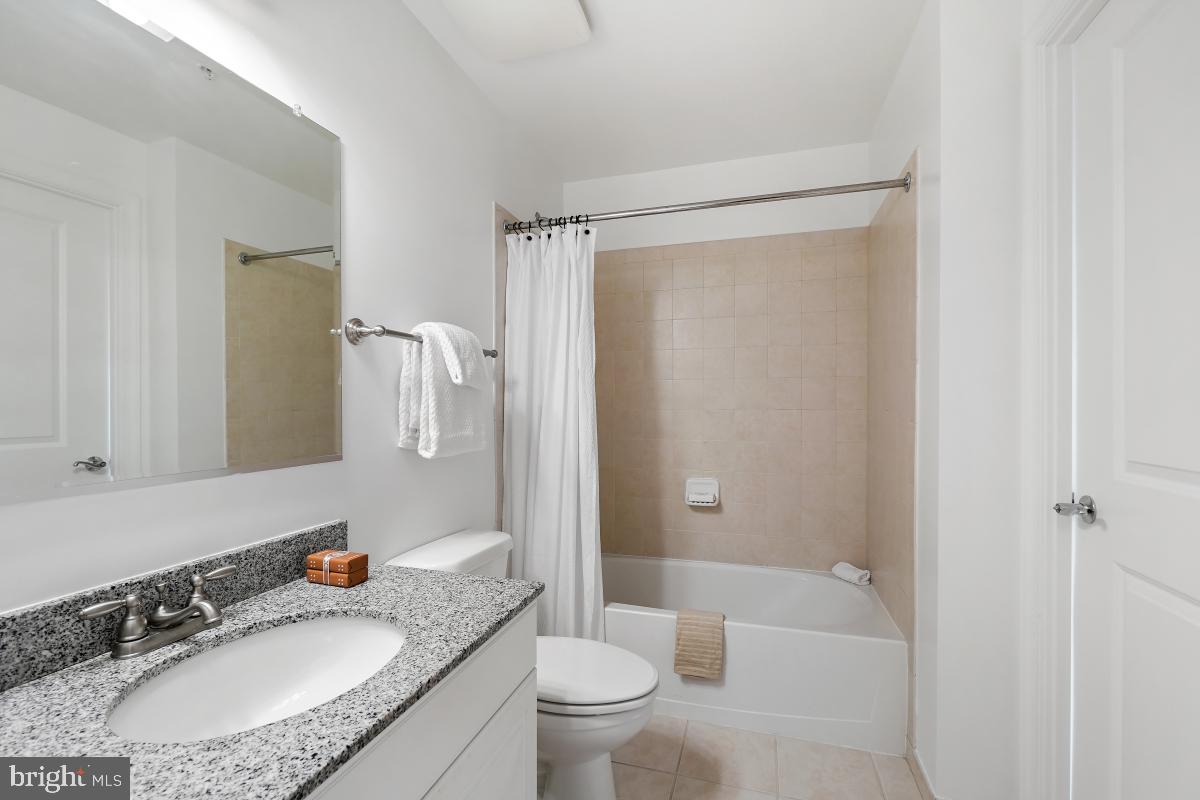 3650 S Glebe Rd #653