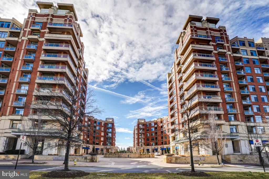 3650 S Glebe Rd #653