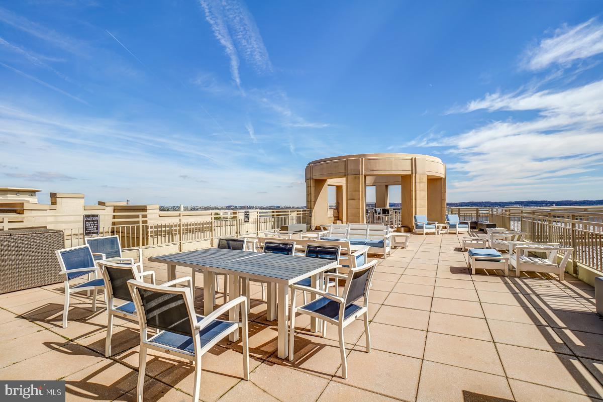 3650 S Glebe Rd #653