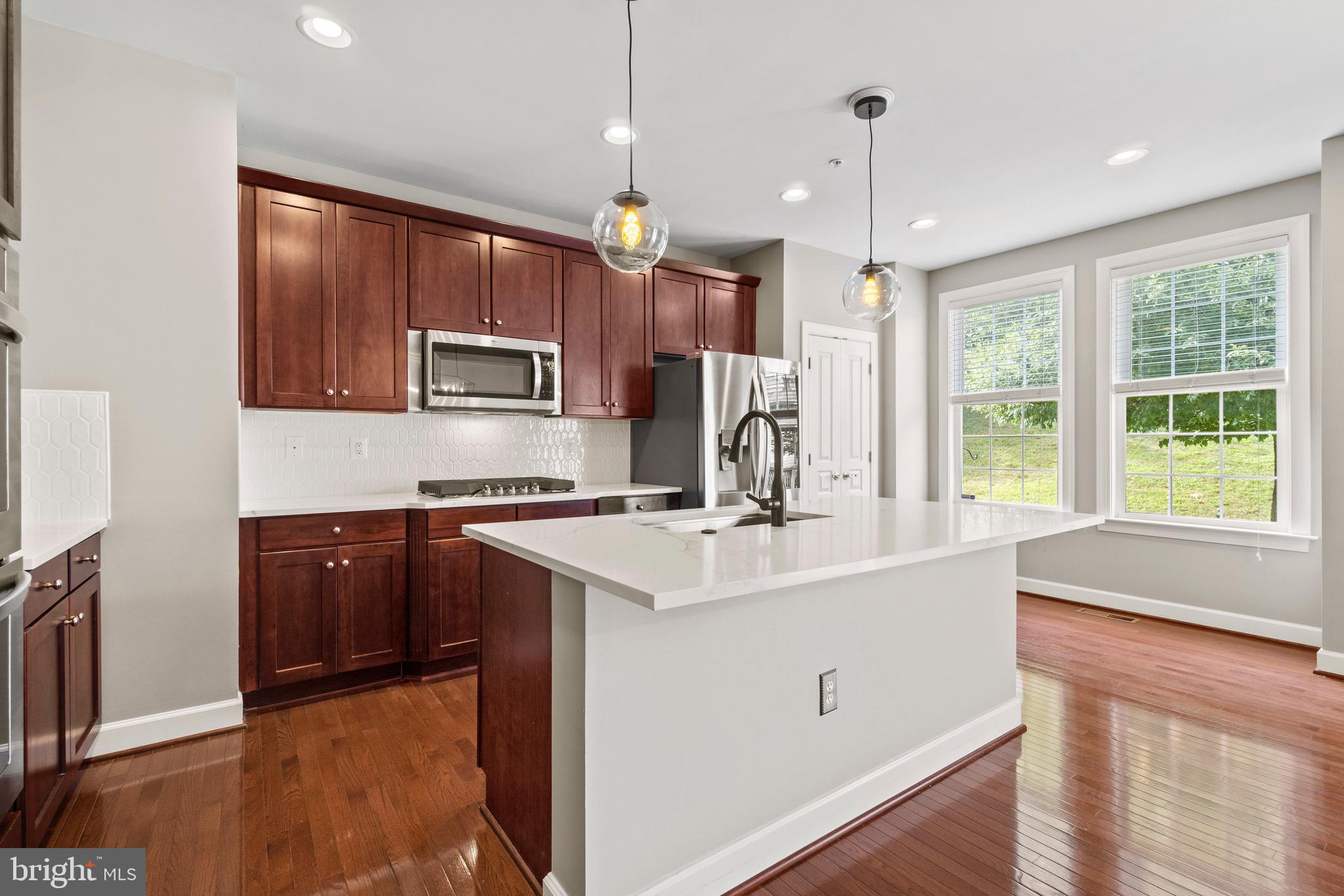 543 TRIADELPHIA WAY