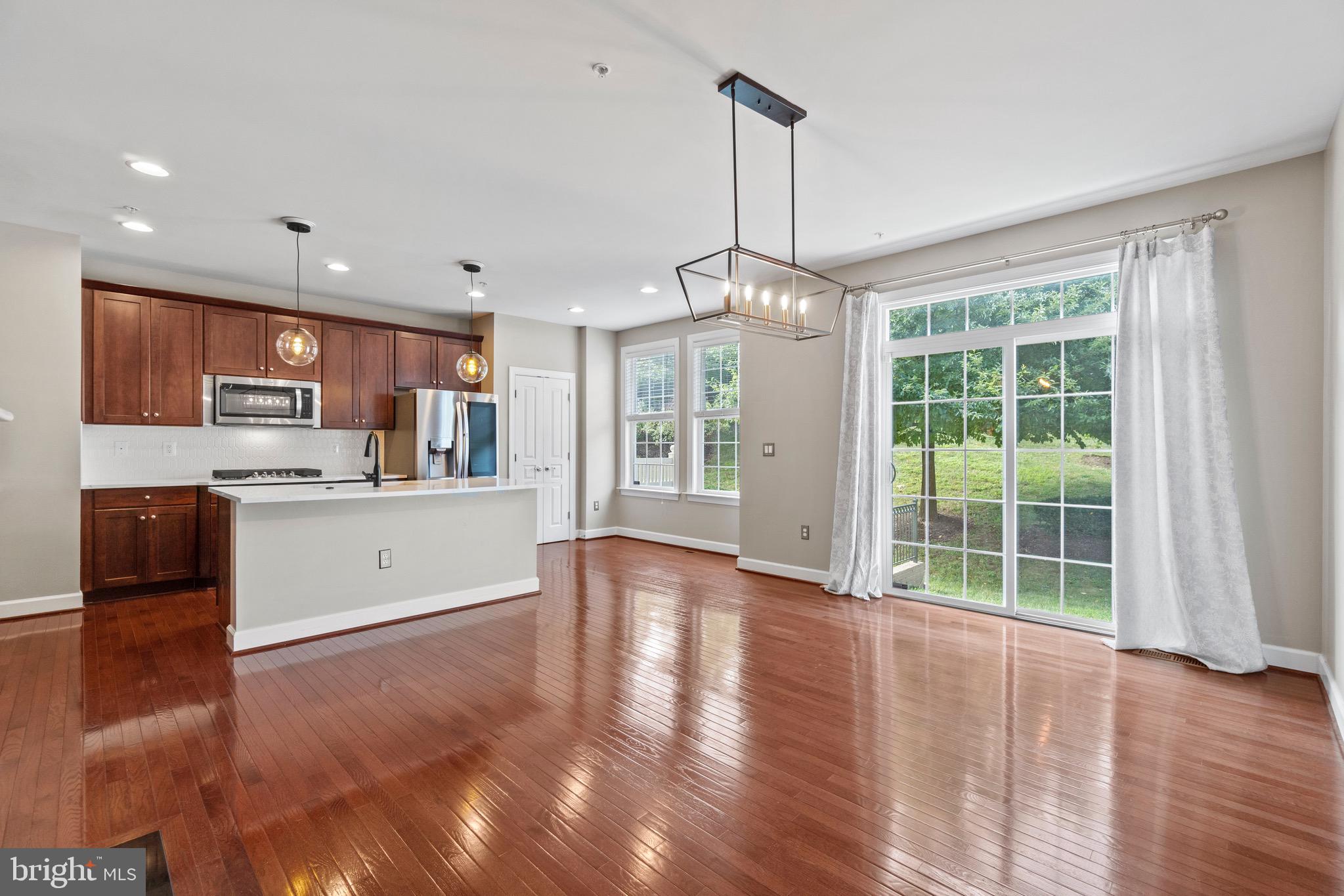 543 TRIADELPHIA WAY