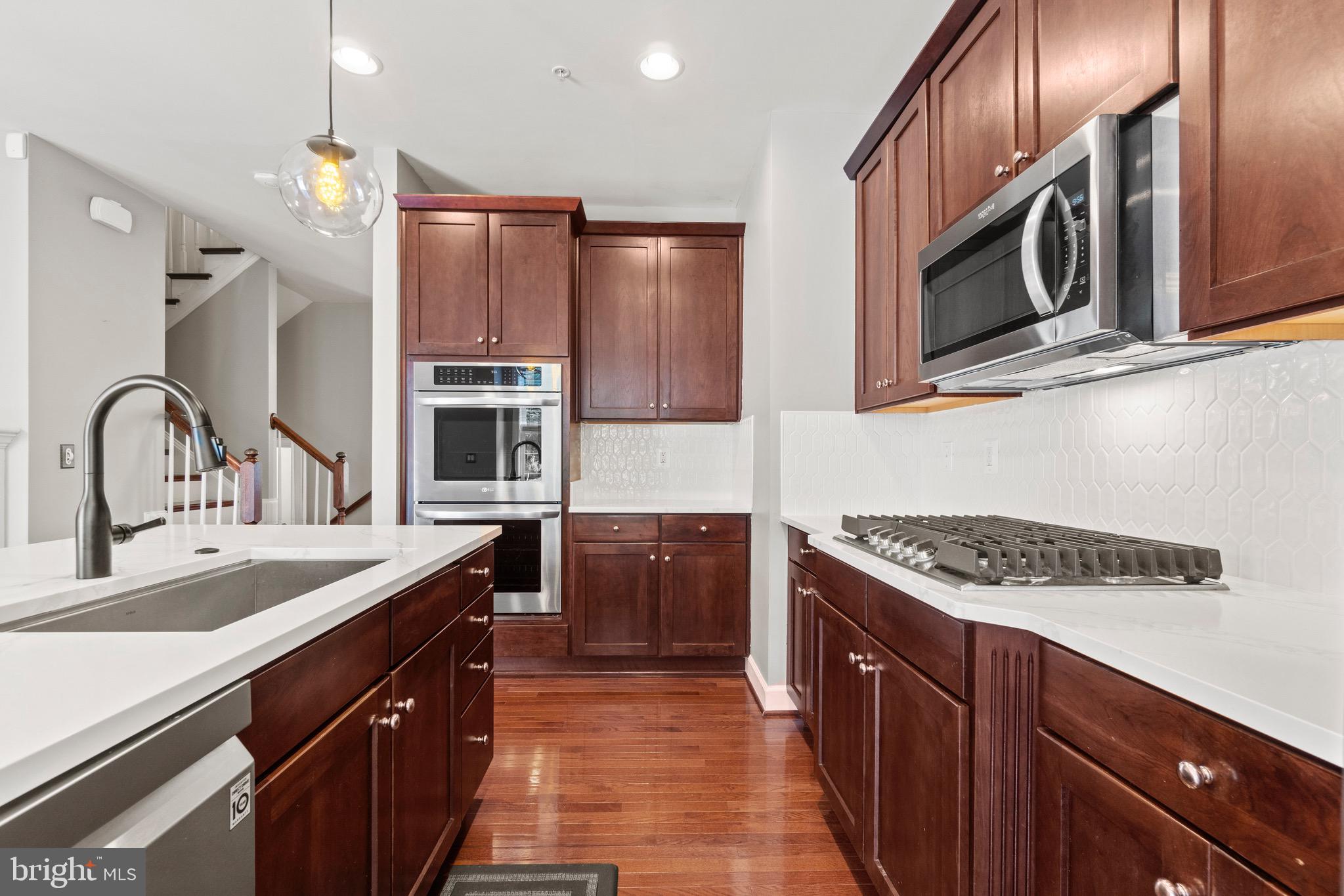543 TRIADELPHIA WAY