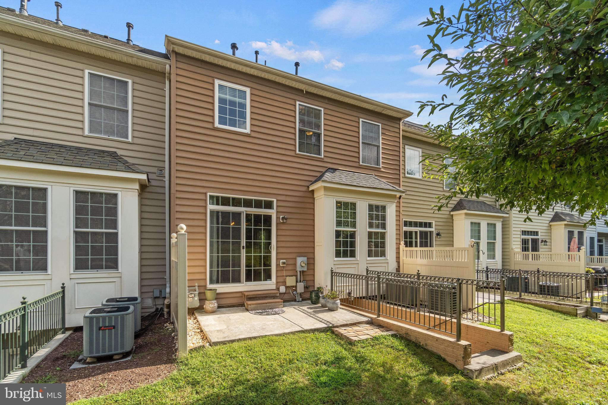 543 TRIADELPHIA WAY