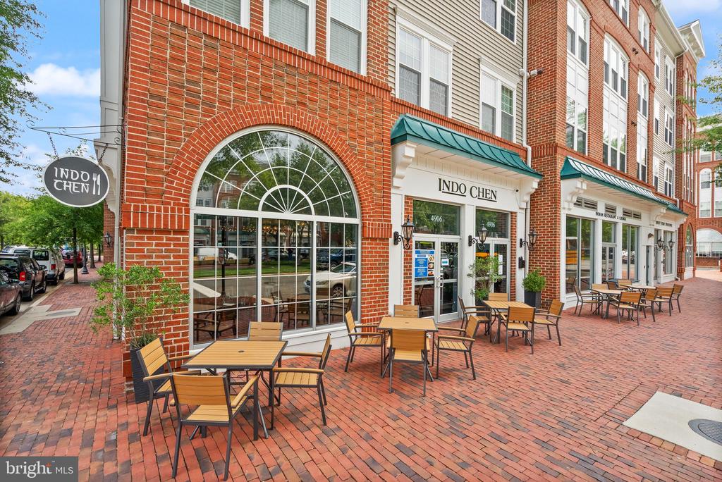 400 Cameron Station Blvd #105