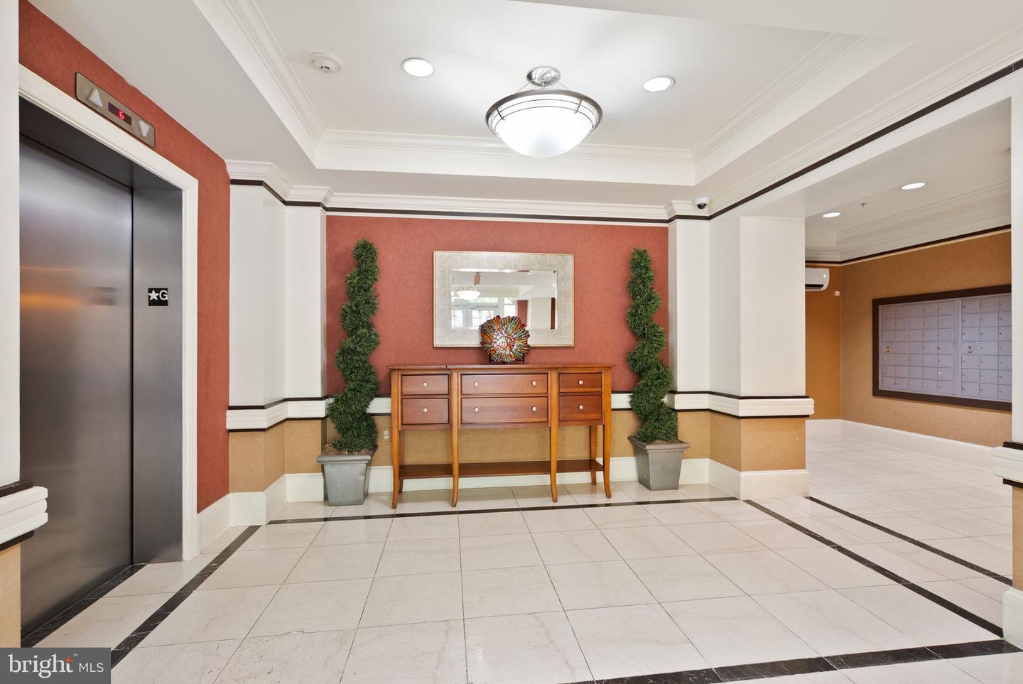 400 Cameron Station Blvd #105