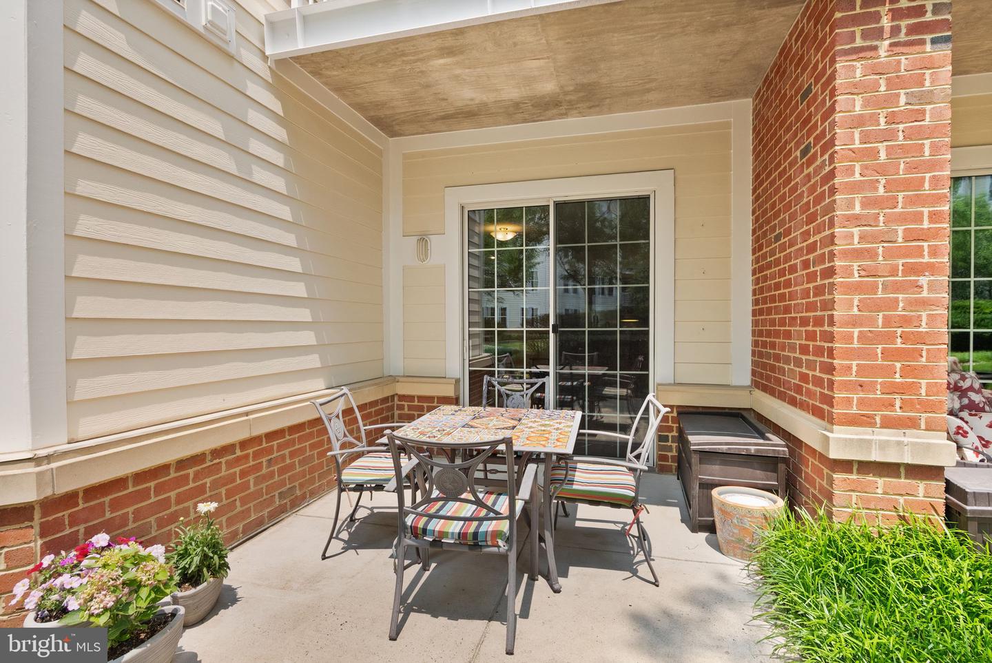 400 Cameron Station Blvd #105