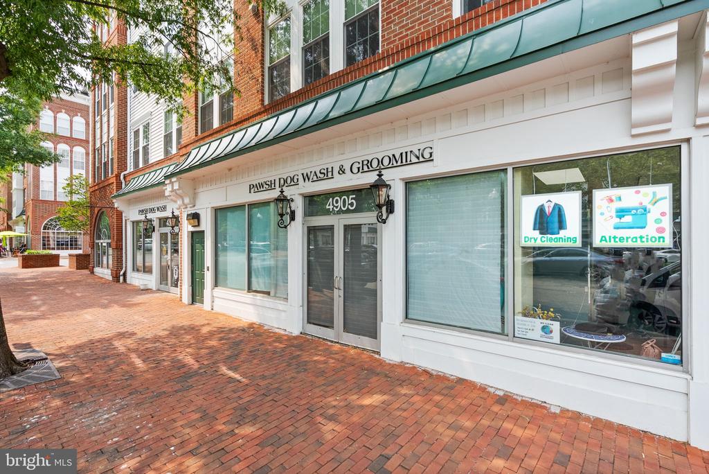 400 Cameron Station Blvd #105