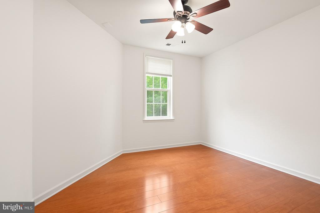 400 Cameron Station Blvd #105