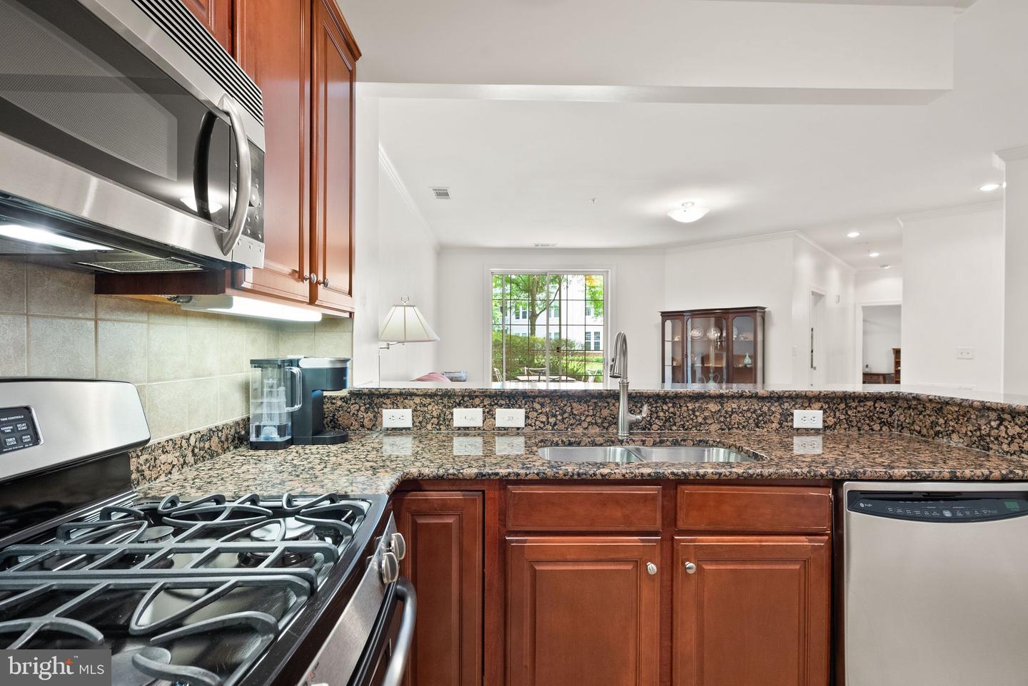 400 Cameron Station Blvd #105