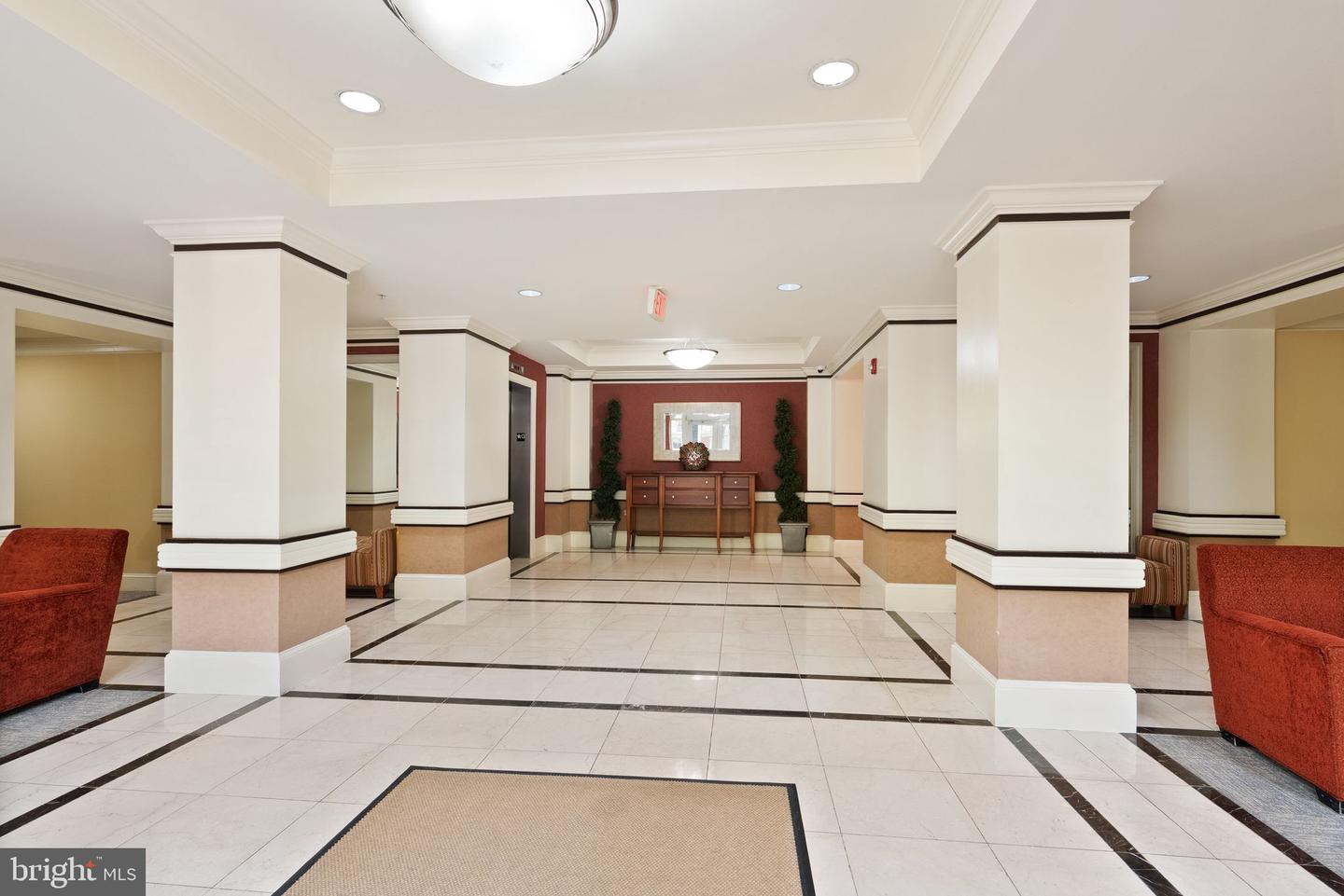 400 Cameron Station Blvd #105
