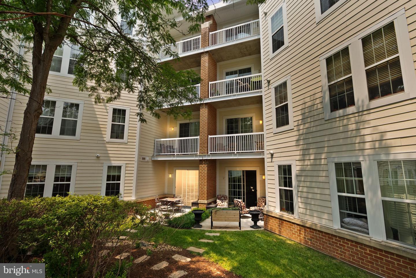 400 Cameron Station Blvd #105