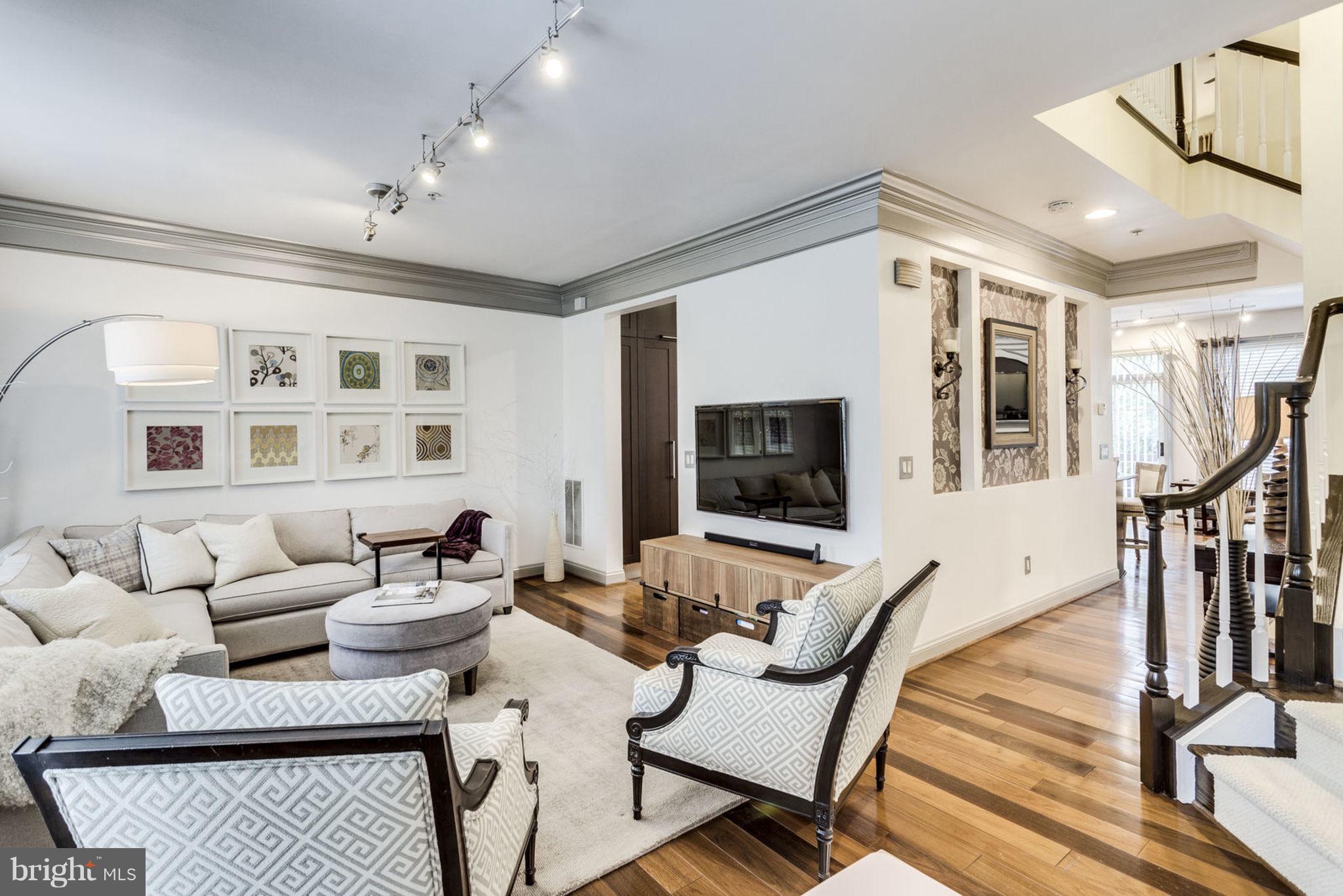 385 CAMERON STATION BOULEVARD