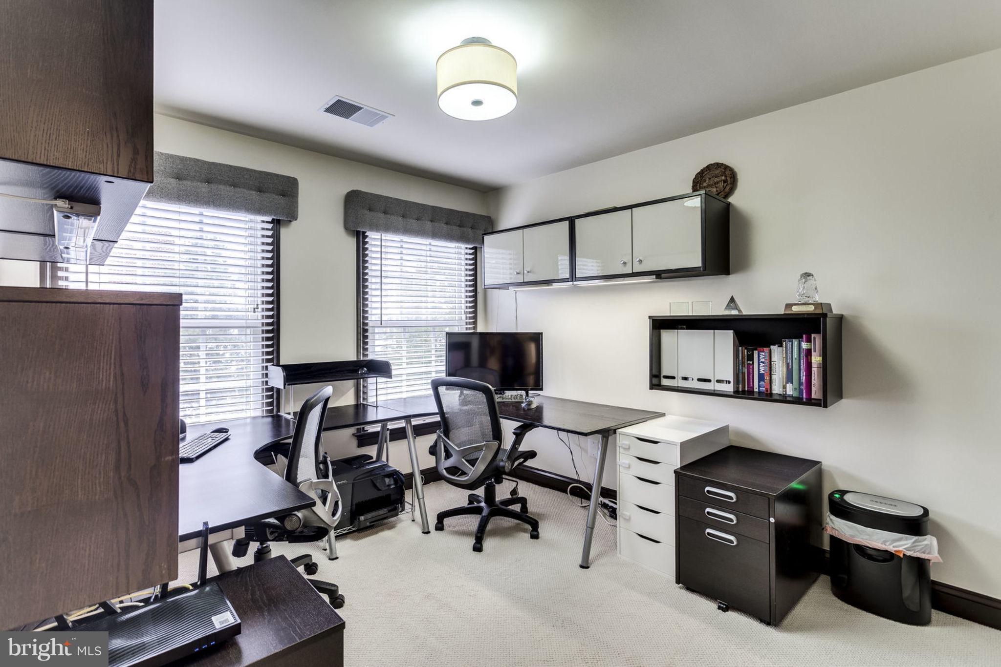 385 CAMERON STATION BOULEVARD