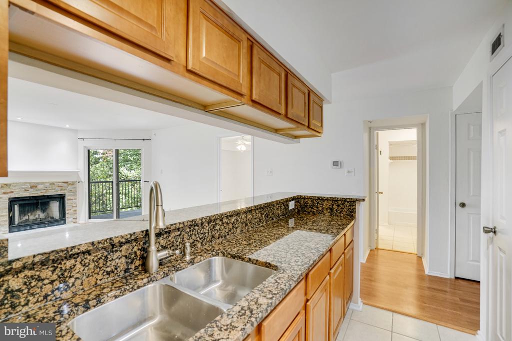 3307 WYNDHAM CIRCLE 3169