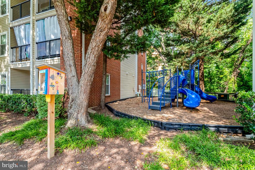 3307 WYNDHAM CIRCLE 3169