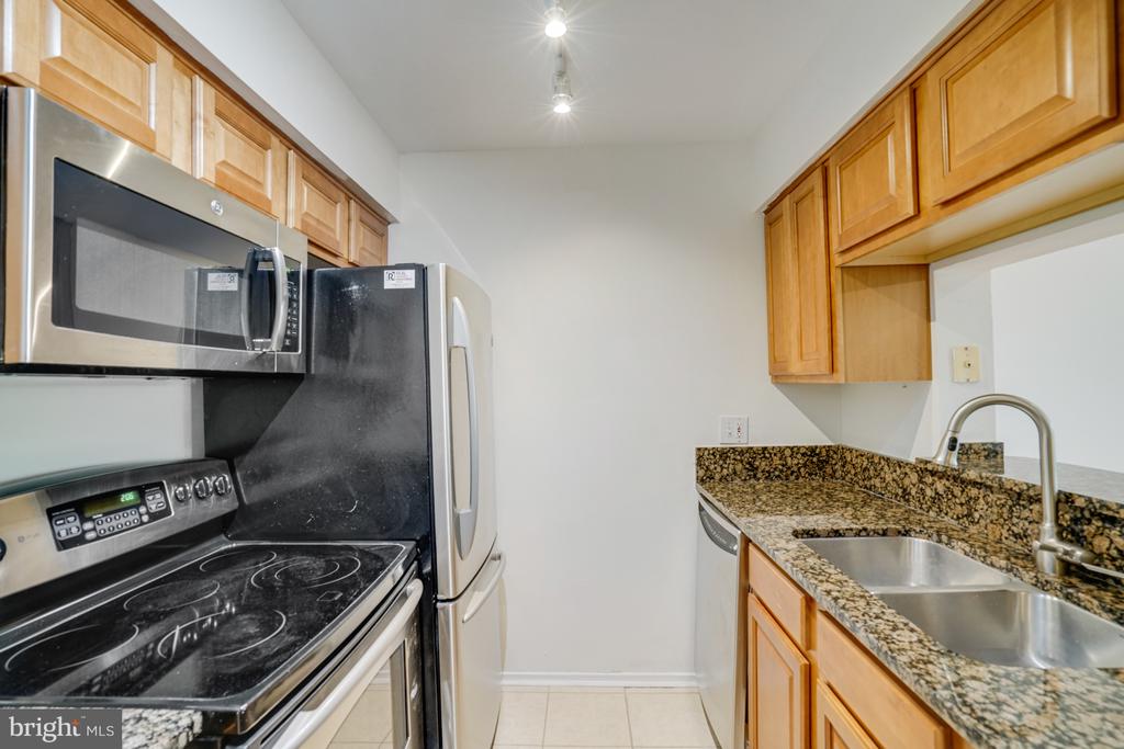 3307 WYNDHAM CIRCLE 3169