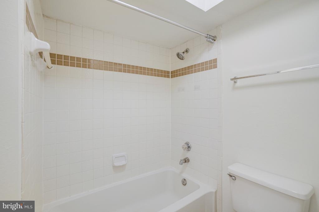 3307 WYNDHAM CIRCLE 3169
