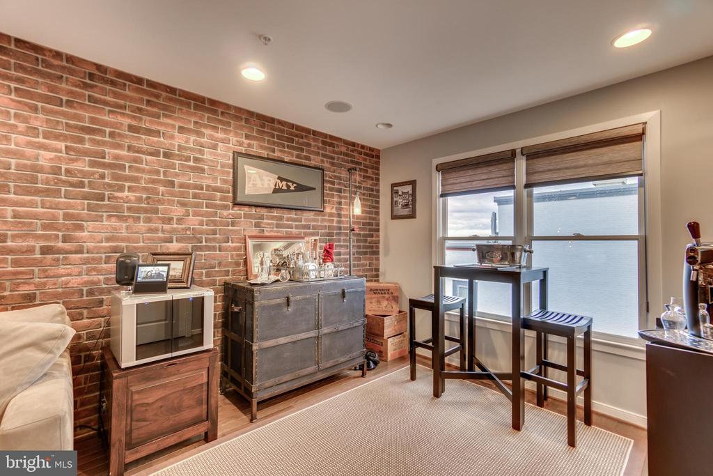 826 FIRST STREET