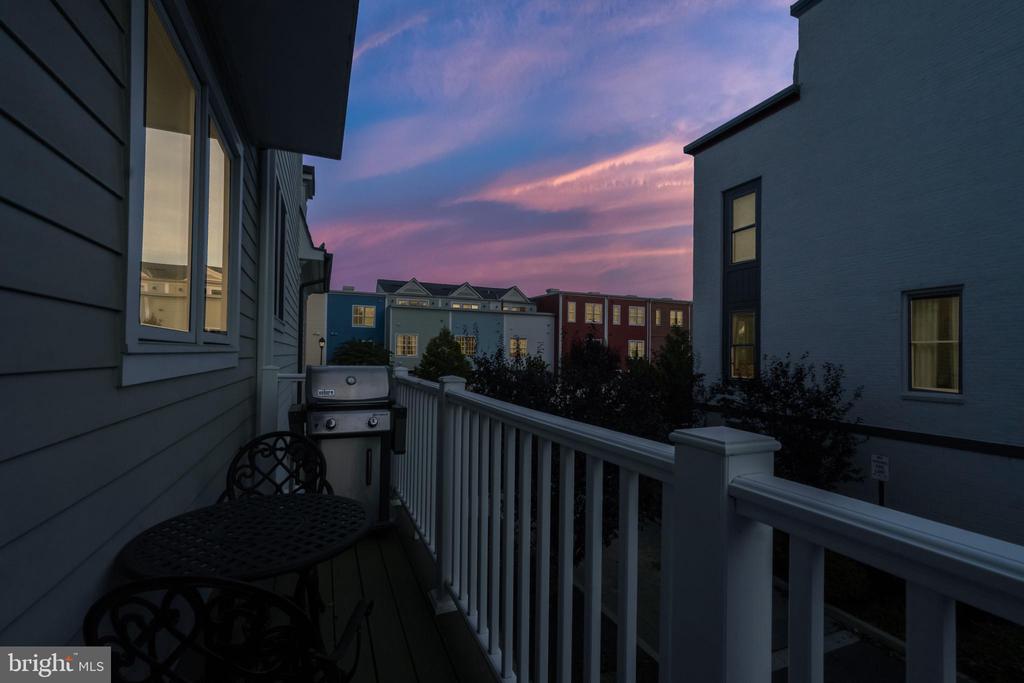 826 FIRST STREET