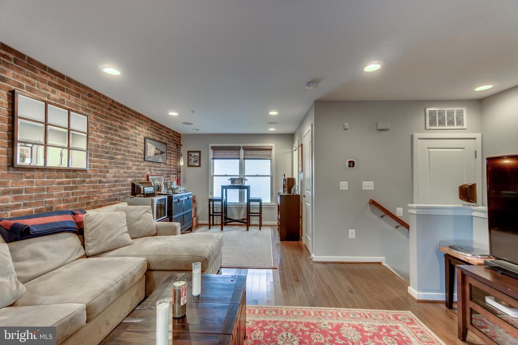 826 FIRST STREET