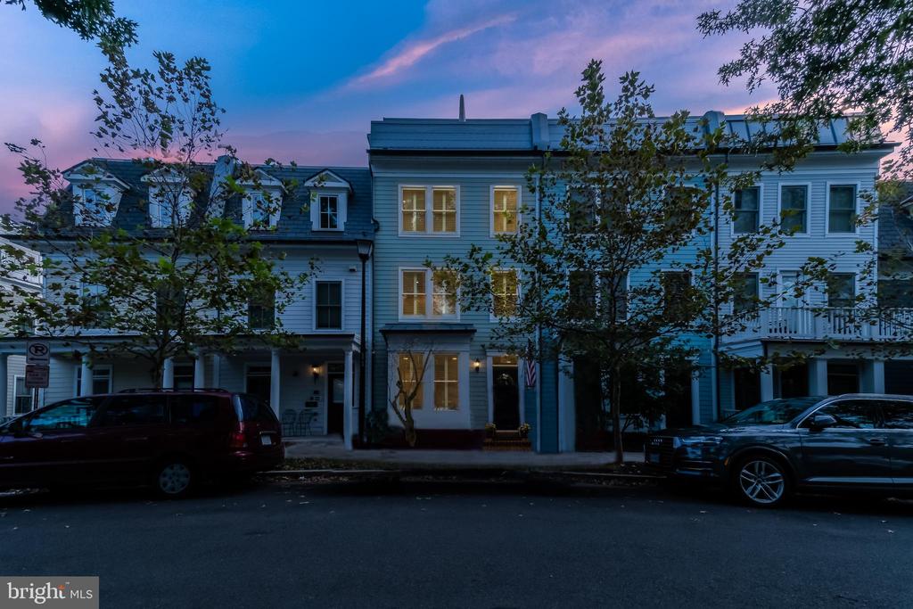 826 FIRST STREET