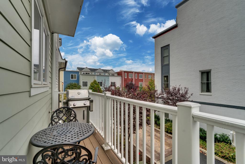 826 FIRST STREET