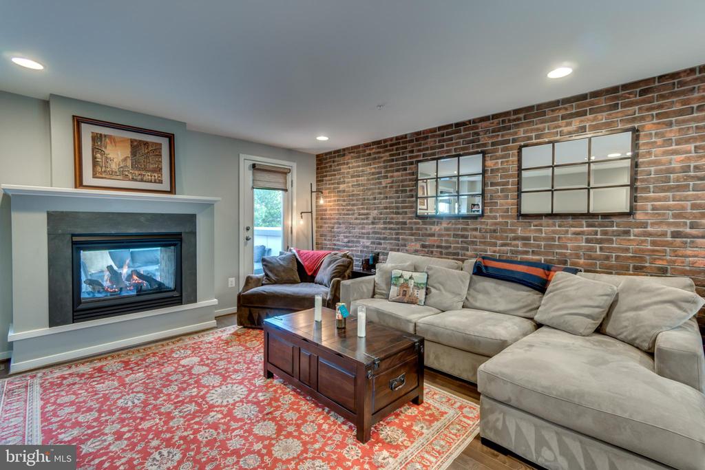 826 FIRST STREET