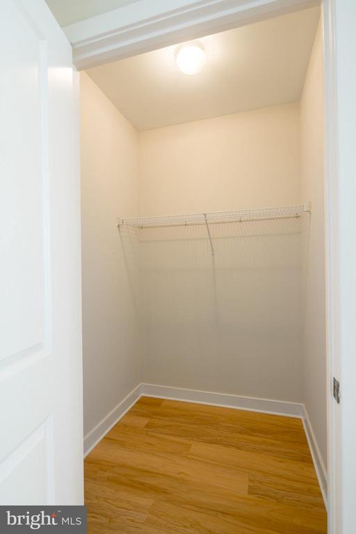 181 E REED AVENUE 103