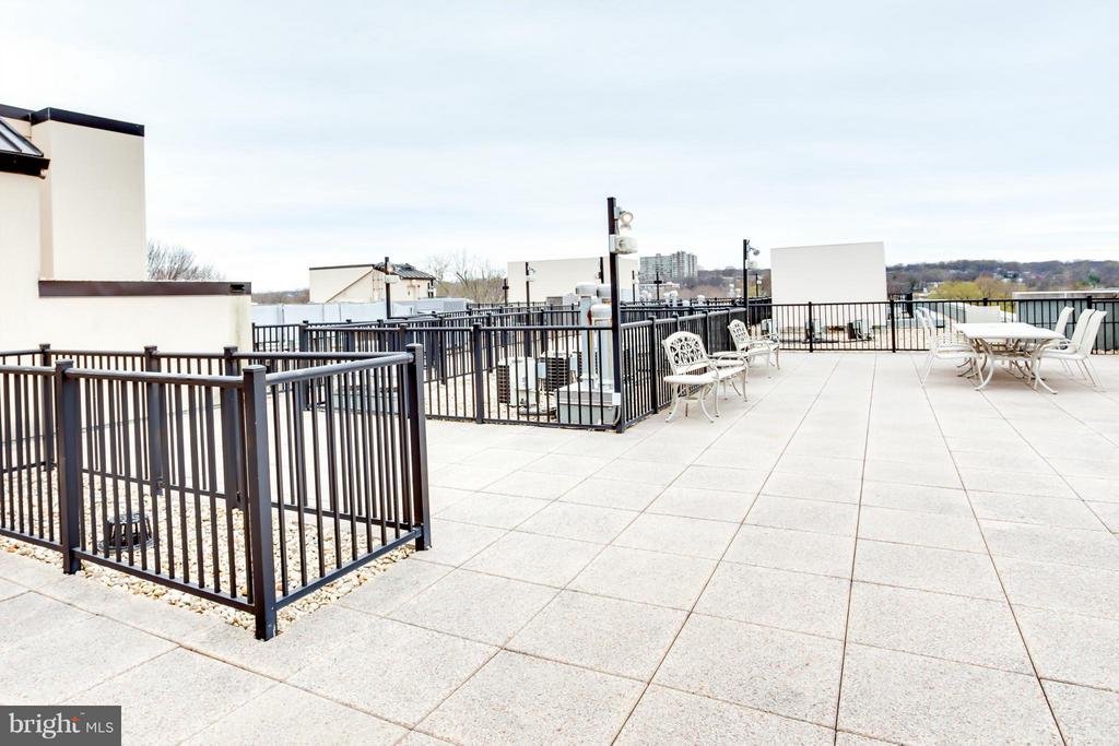 181 E REED AVENUE 103