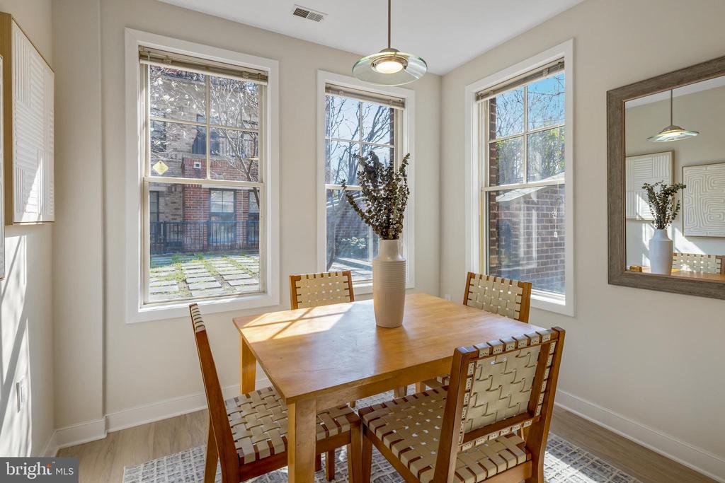 181 E REED AVENUE 103