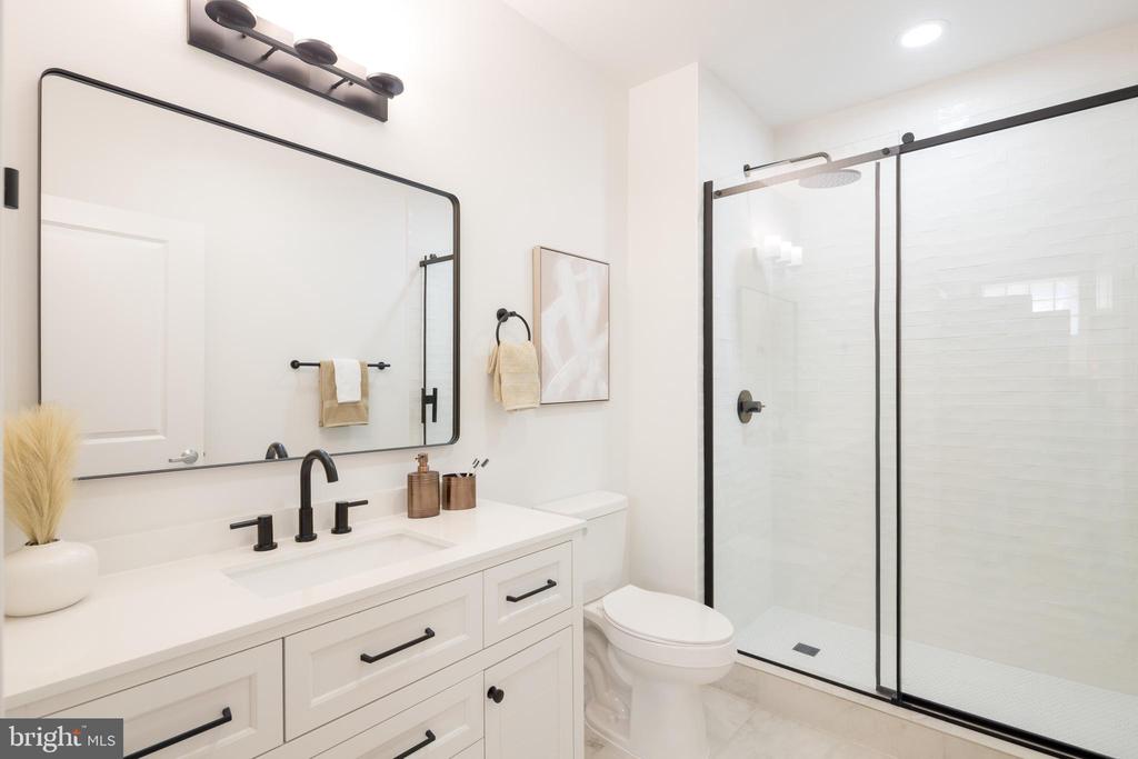181 E REED AVENUE 103