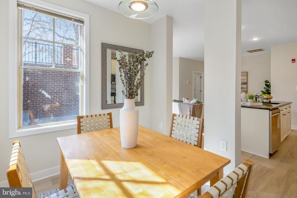 181 E REED AVENUE 103