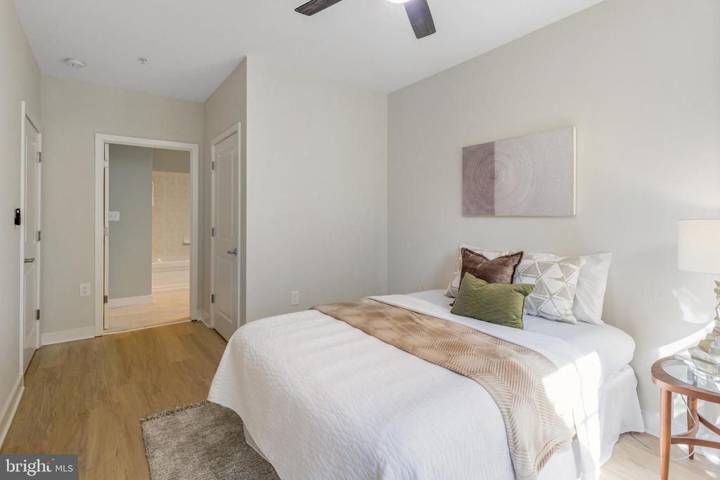 181 E REED AVENUE 103