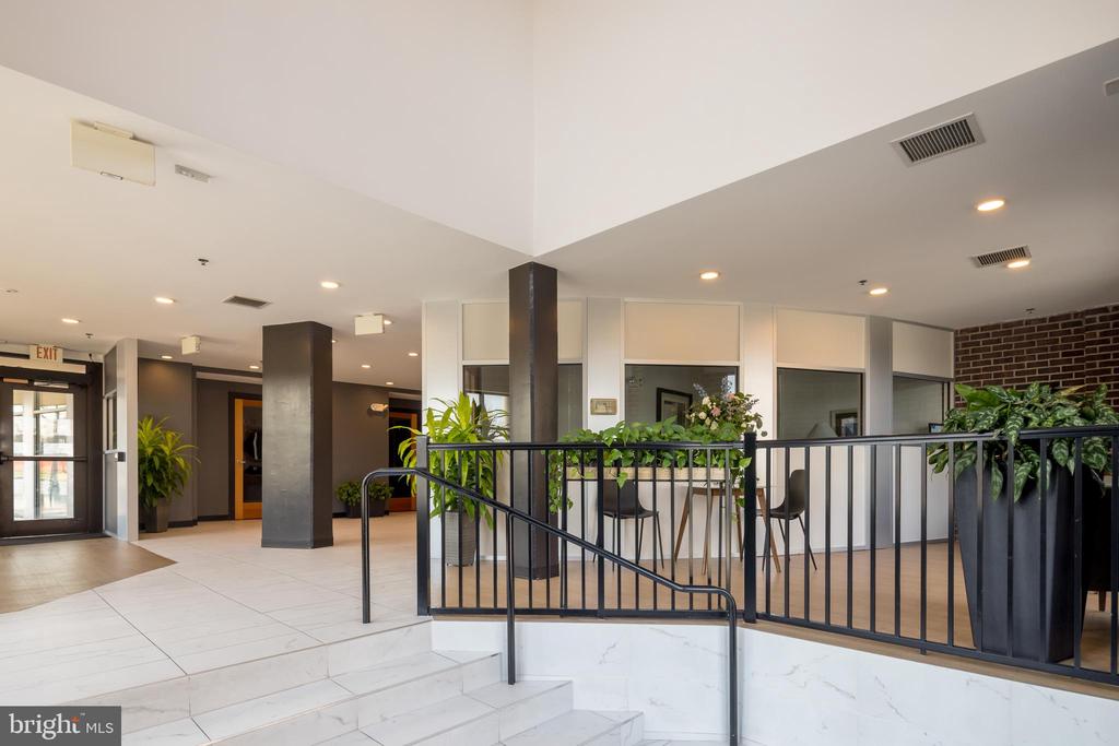 181 E REED AVENUE 103